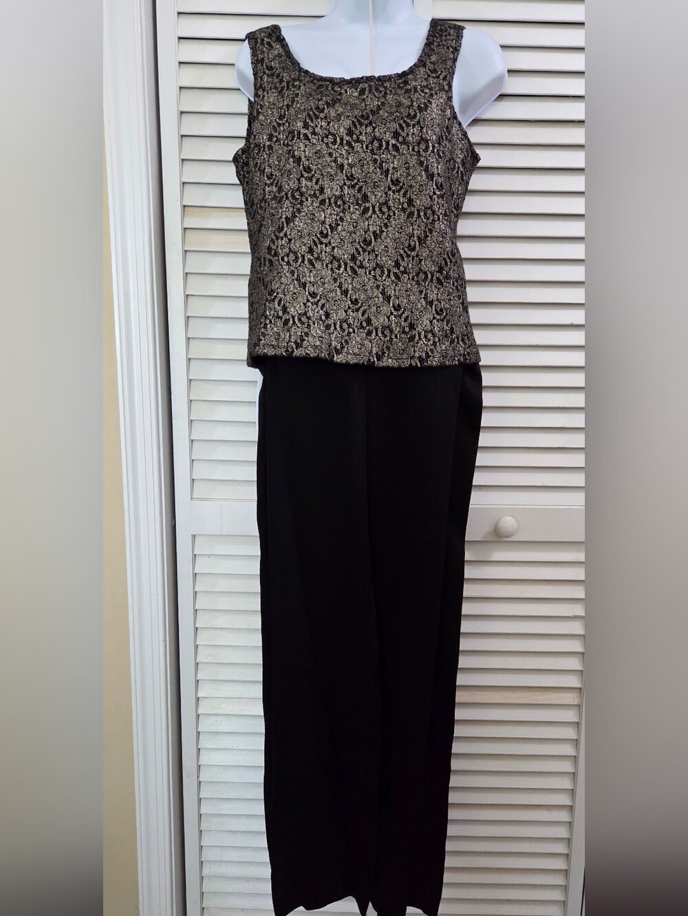 Lafayette 148 New York Black Silk Trousers with Black and Gold Lace Tank